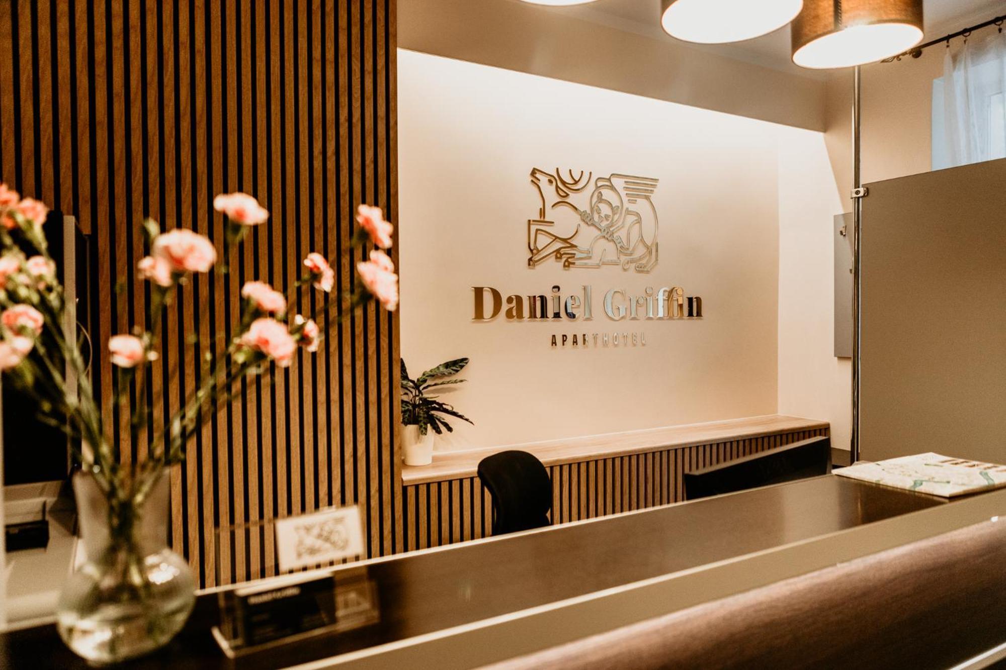 Daniel Griffin Aparthotel By Artery Hotels Krakow Luaran gambar